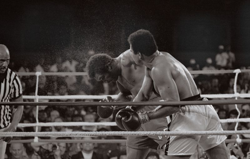Muhammad Ali zerschmettert George Foreman