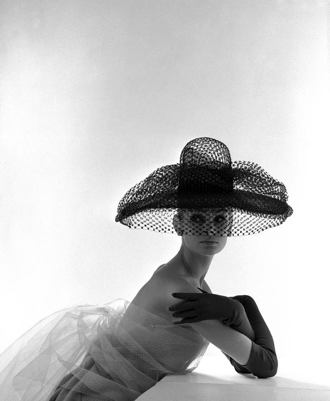 Jean Shrimpton In Madame Paulette Hat - Galerie Prints - Premium ...