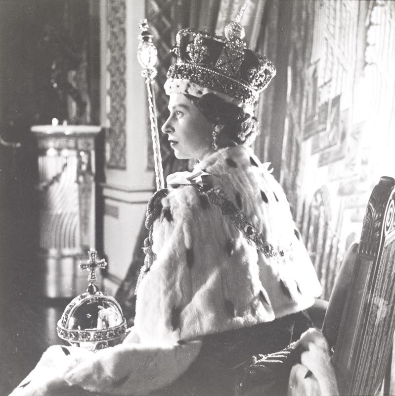 La reine Elizabeth II le jour de son couronnement
