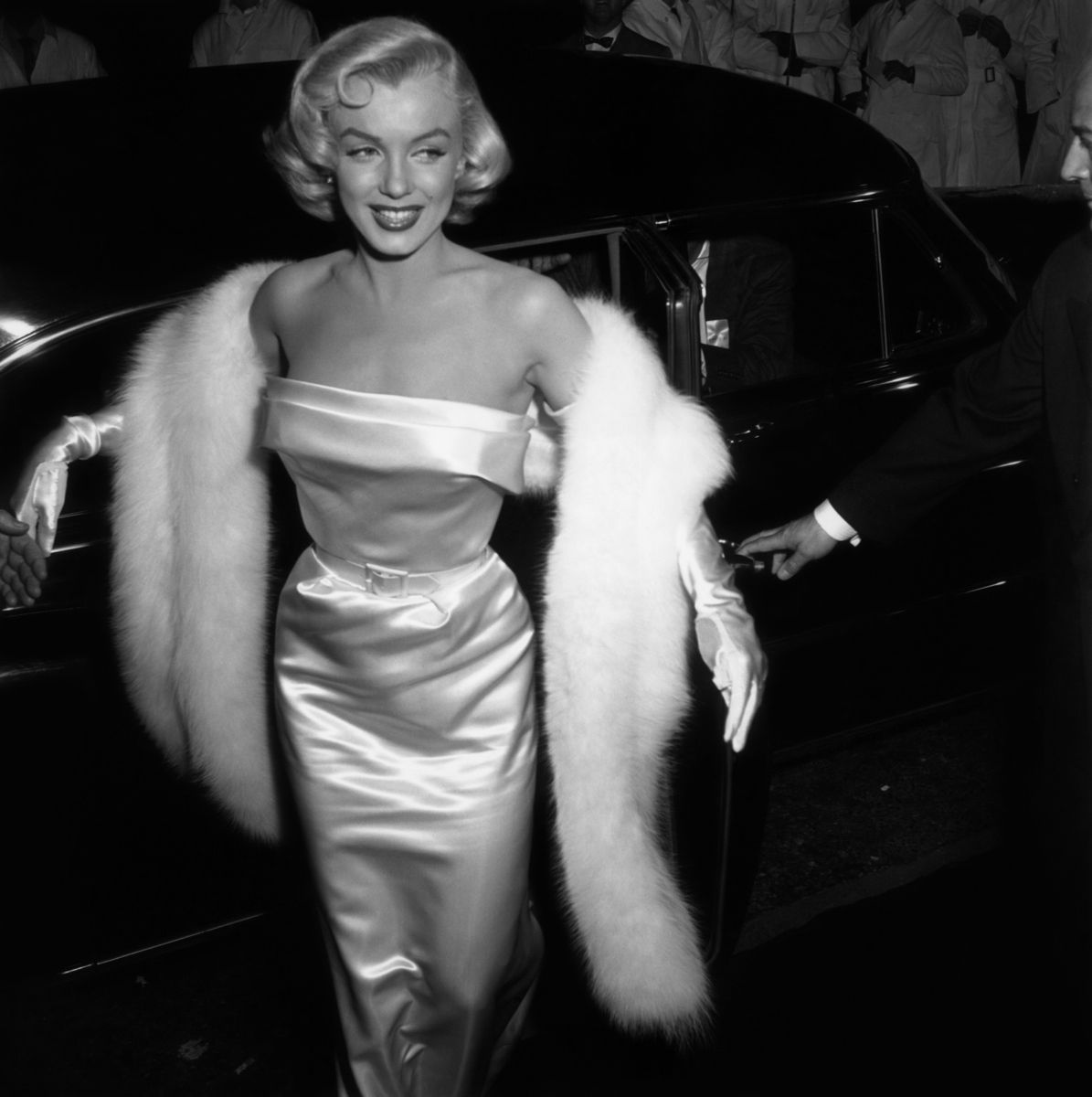 Monroe At Premiere 1954