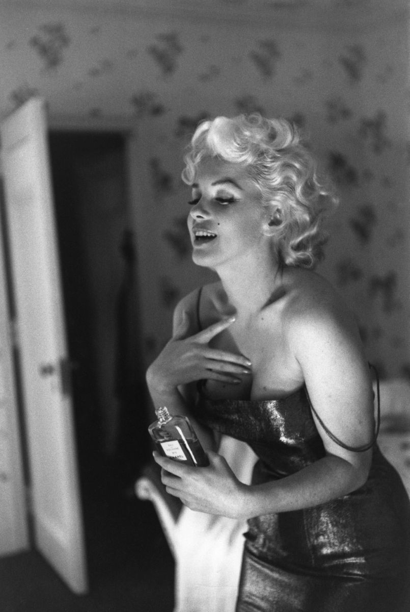 Marilyn Getting Ready To Go Out New York