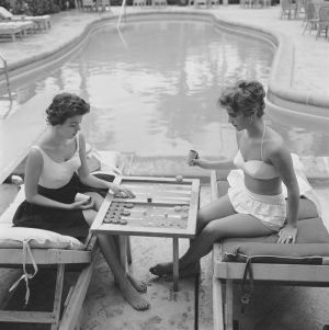 Backgammon By The Pool